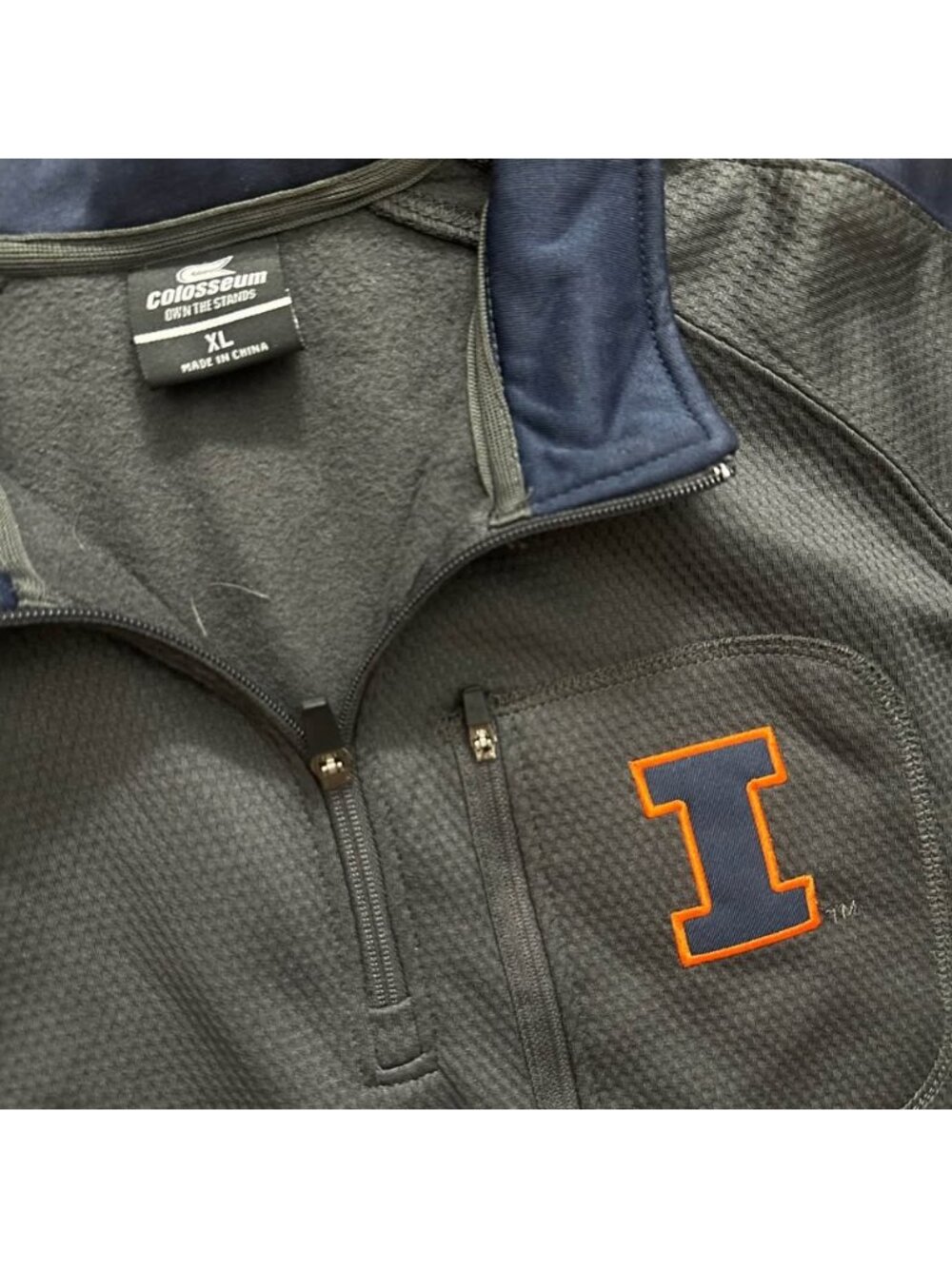 Colosseum Men's Size XL Illinois Fighting Illini Grey 1/4 Zip Pullover Sweatshir